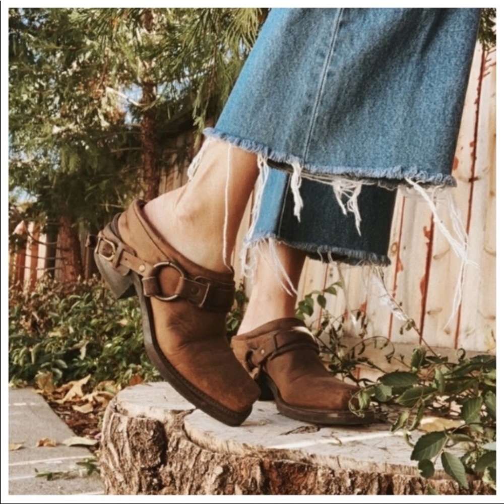 Frye Belted Harness Mules Sz 8.5